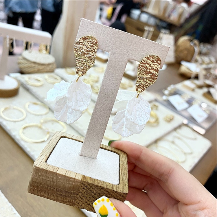 Women's Delicate Flower Drop Earrings