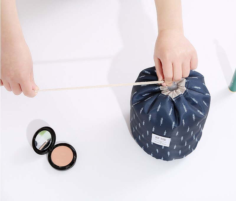 Round Drawstring Toiletry Bag